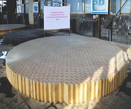 Mr. Chintamani Mandal from OMIPL came to inspect the bottom of OMIPL 686BF Refractory Proper